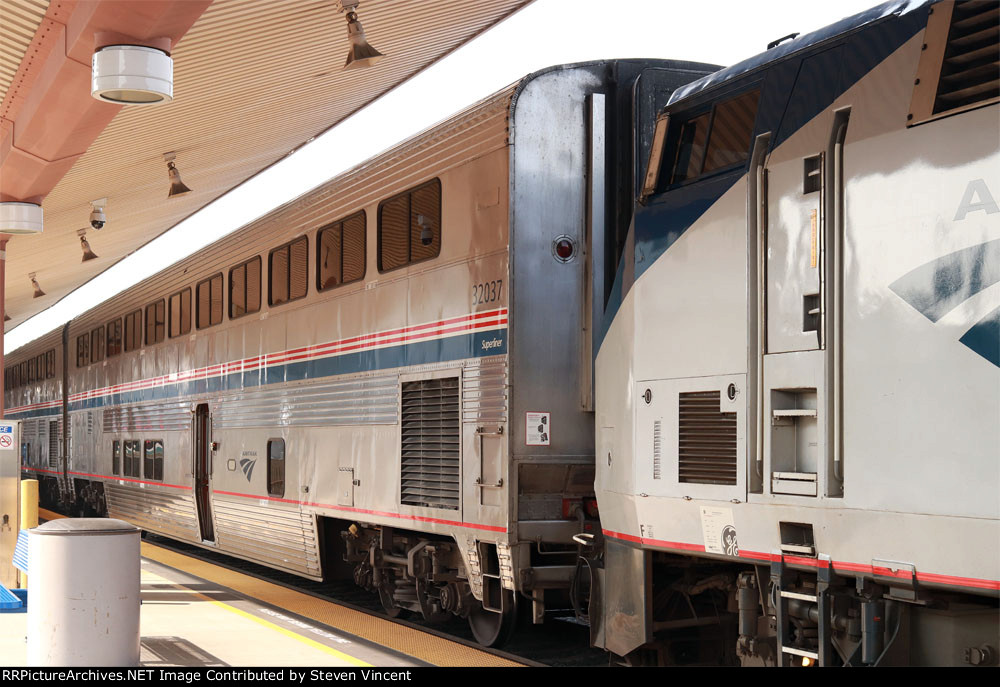 Amtrak sleeper Sequoia behind locos AMTK 32037